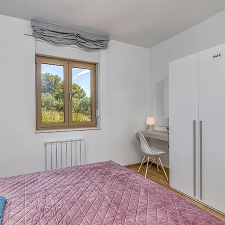 Apartment Stoja *